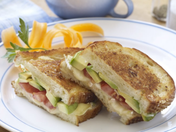 Lunch with a member of the Senior Leadership Team – Exclusive Student Experience